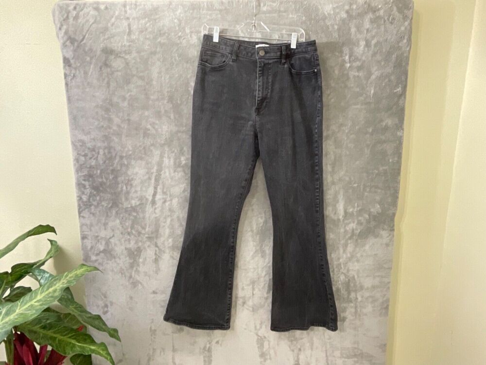 Elizabeth & James Jeans womens size 14/ 31 High Rise Flare Black Denim